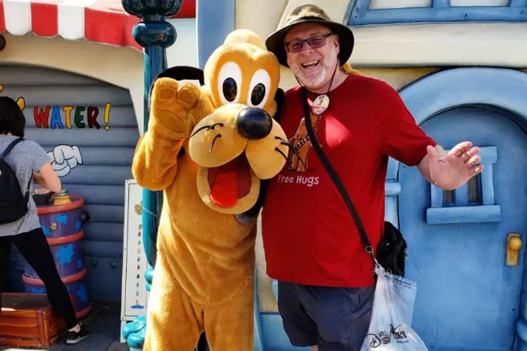 Рекордсмен Діснейленду, Книга рекордор Гінесса, парк розваг, житель Каліфорнії