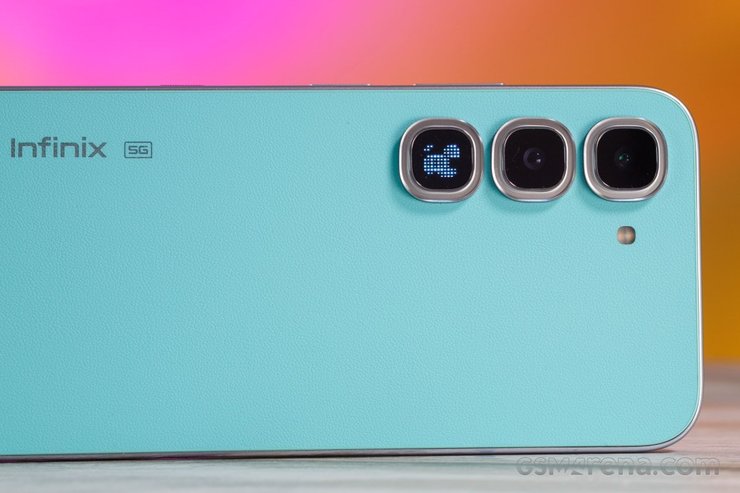 Телефон Infinix Hot 70 Pro