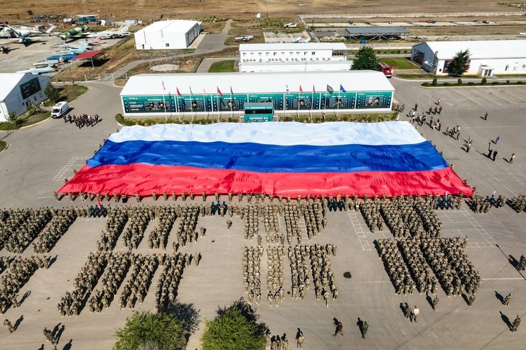 зарница 2.0 россия милититаризация детей путинюгенд 3 Російських дітей готують до війни