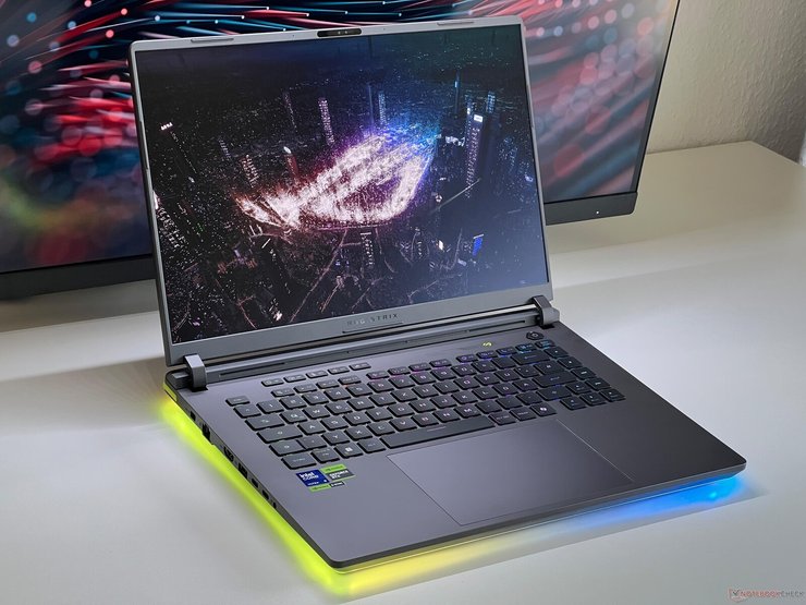 ноутбук Asus ROG Strix G16