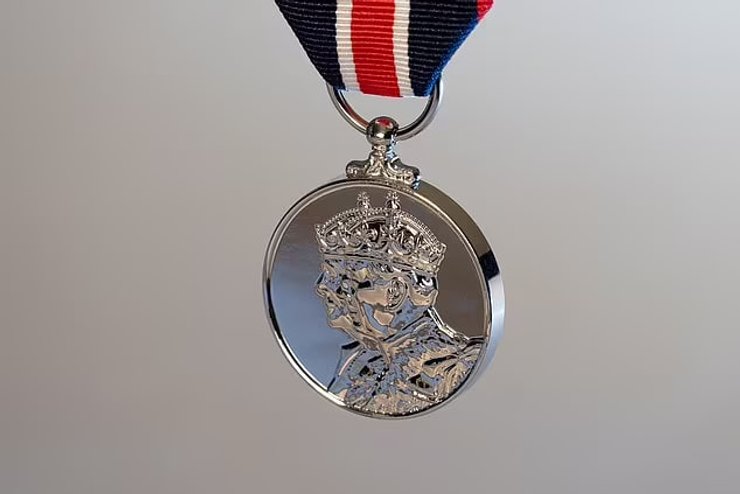 медаль коронация король чарльз