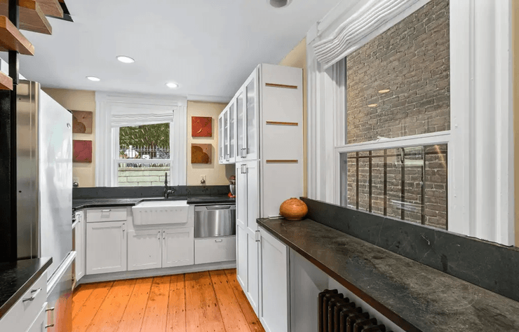 Тонкий дом в США, необычное здание, необычное жилье, тонкое здание, городские легенды, история дома, дом злобы, построили из-за мести