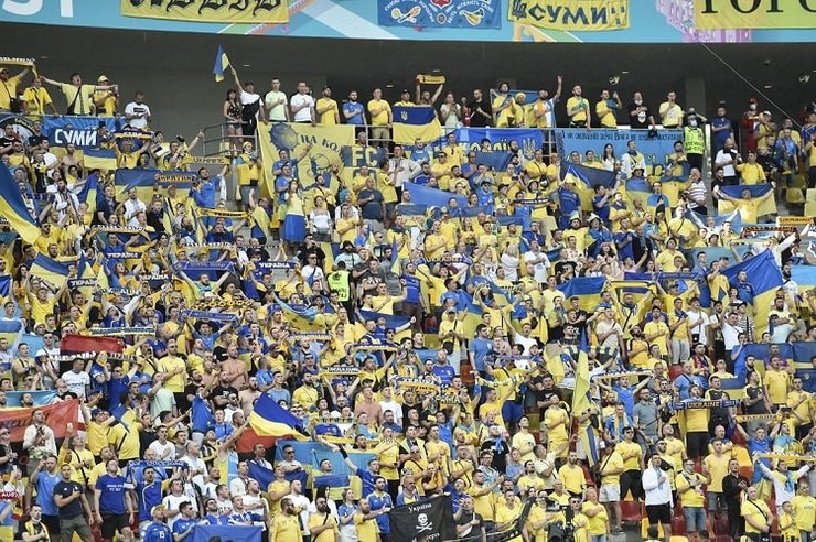 Болельщики на трибунах