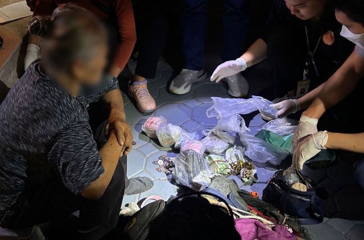 Бездомная женщина, которая просила милостыню, оказалась миллионершей, как такое возможно, интересные истории из жизни