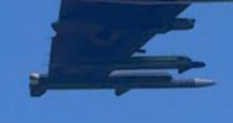 AIM-120 AMRAAM, ракети AIM-120 AMRAAM