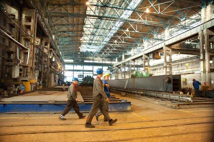 Люди на осадках с особо вредными и тяжелыми условиями труда заслуживают пенсию по возрасту на льготных условиях