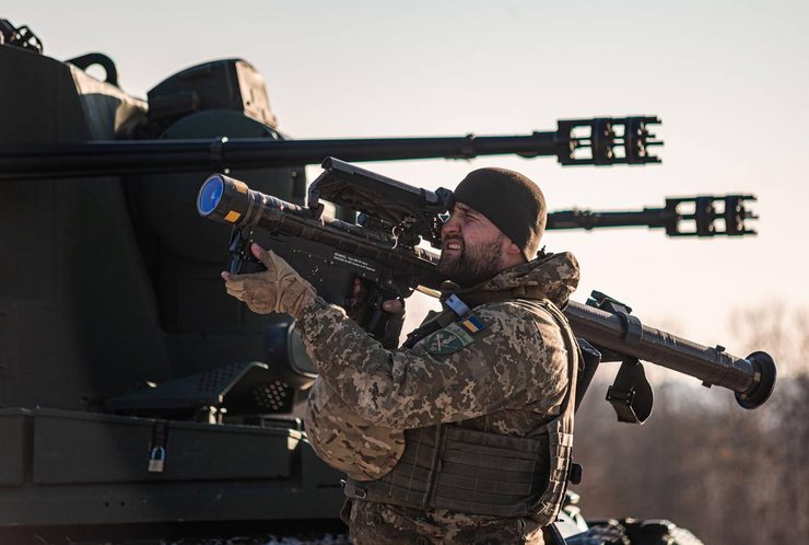 В государственном секторе не хватает военных