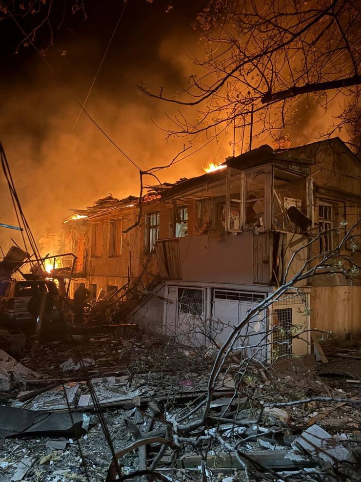 ЗС РФ вдарили дронами по будинках Одеси