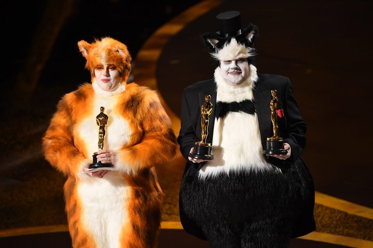 джеймс корден, ребел уилсон, кошки