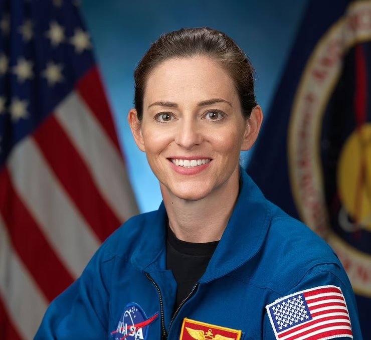 Ніколь Манн