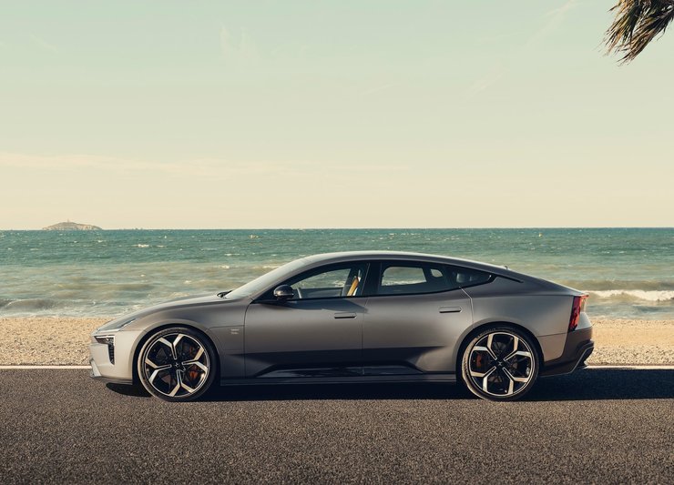 электромобиль Polestar 5