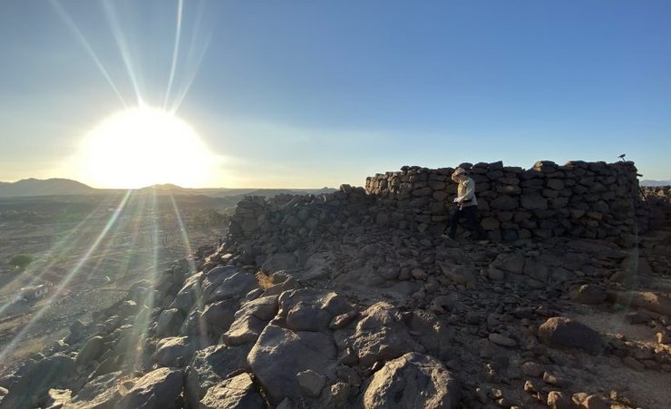 "підвісна" гробниця, розкопки, поховання, знімок