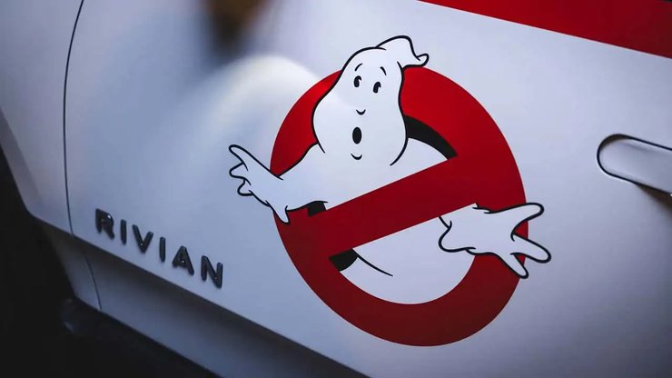 Автомобиль Rivian Ghostbusters Ecto-R1