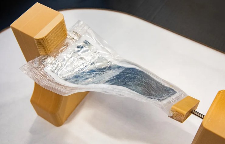 Бумажная батарея Flint на CES 2025