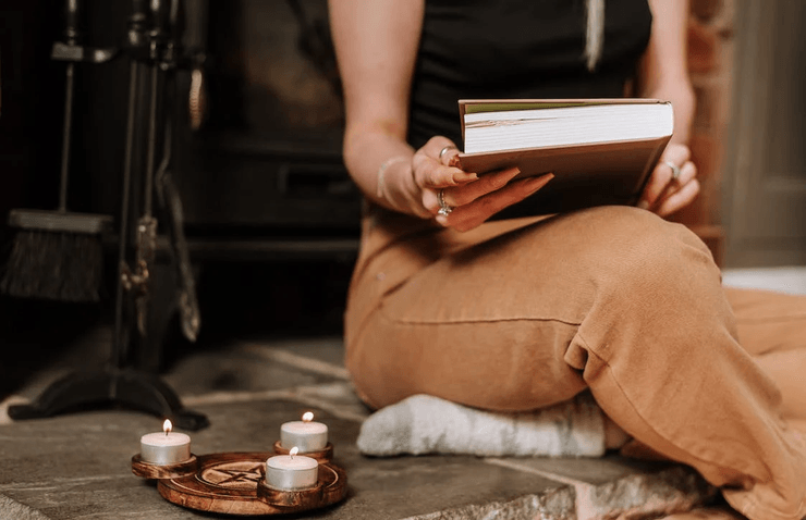 Магия, изучать магию, оккультизм, британский университет, магистратура, аспирантура, фольклор, изучение карт таро, таро,