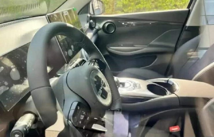 BYD e2 2023 интерьер