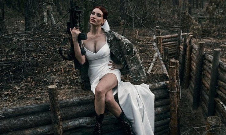 Женщина снайпер, Евгения Эмеральд