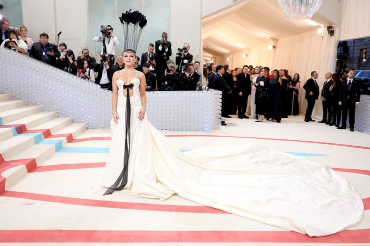 мет гала 2023, Met Gala 2023, Met Gala, голое платье, красная дорожка мет гала, флоренс пью