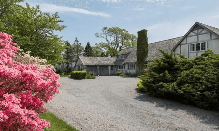 Старинный дом в США, дом на берегу океана, соседи шокированы, старинный коттедж, снесли дом, снесли коттедж, новый особняк, вид на озеро