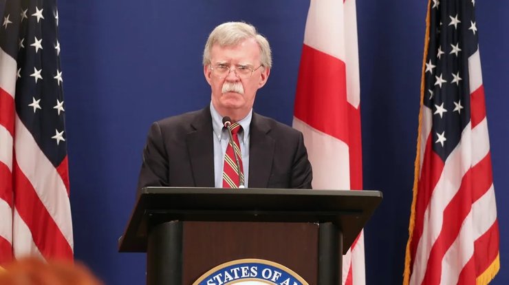 Джон Болтон