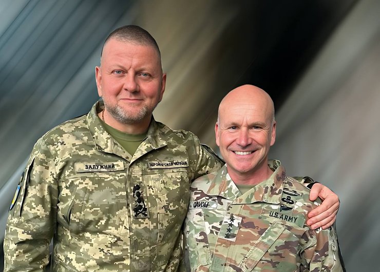 Валерий Залужный, Кристофер Каволи