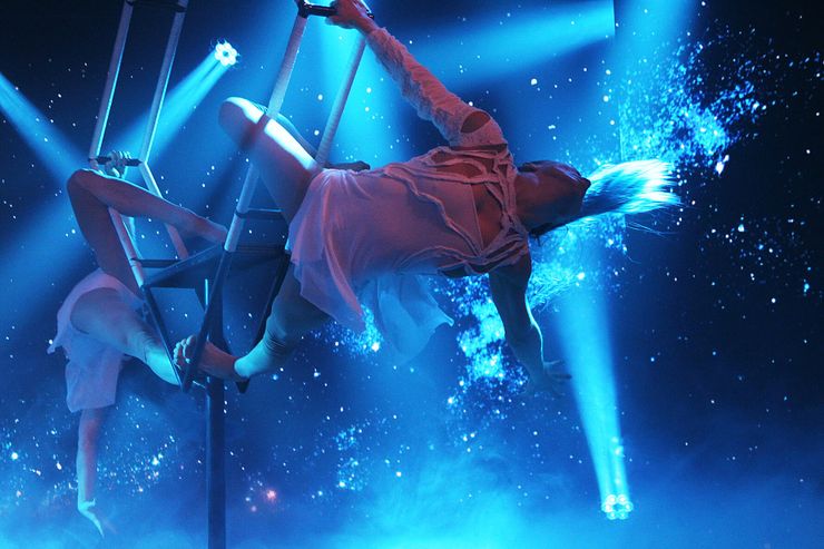 шоу Иные, цирк, сестры моисеенко, акробатки