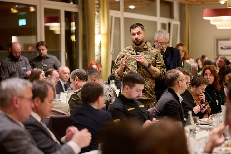 Фірсов, Давос