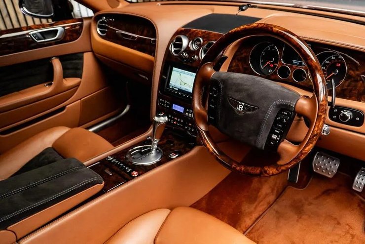 Пикап Bentley Flying Spur Decadence