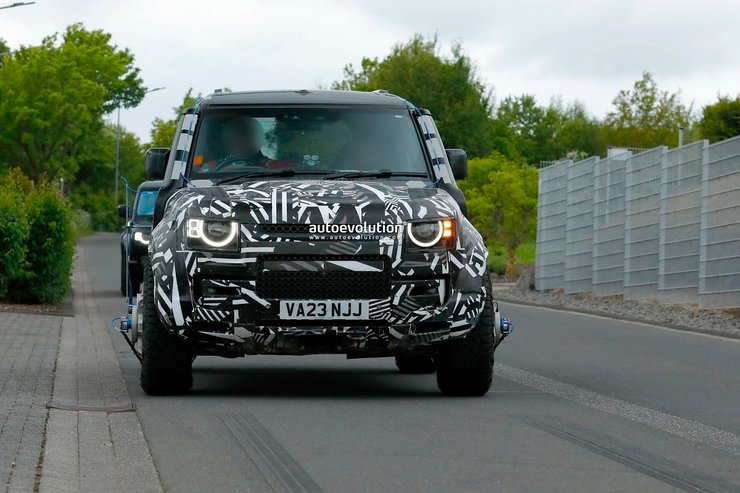 Land Rover Defender — обновленный внедорожник уже проходит испытания