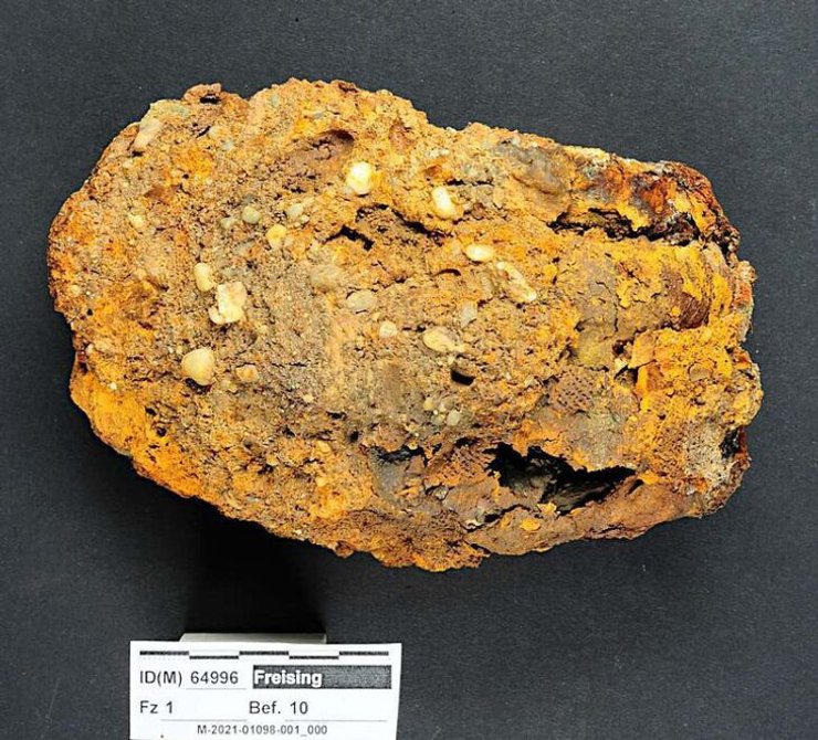 протез, скелет, рука, палец, коррозия, конфликт, ампутация, археология, археолог, находка, кожа, кукса, история, медицина, артефакт