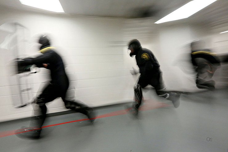 тюрьма, бунт, побег, беспорядки