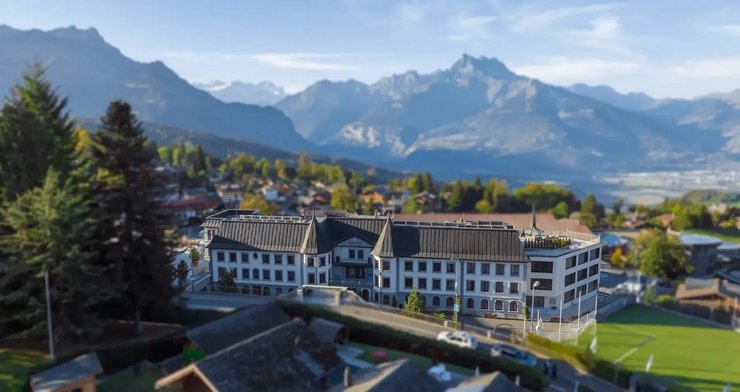 швейцарський коледж галущенко