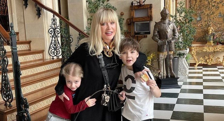 Алла Пугачева с детьми