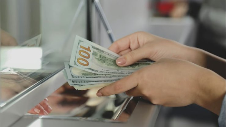 Объемы торгов на валютном рынке в феврале сократились до среднедневных 110 млн долларов