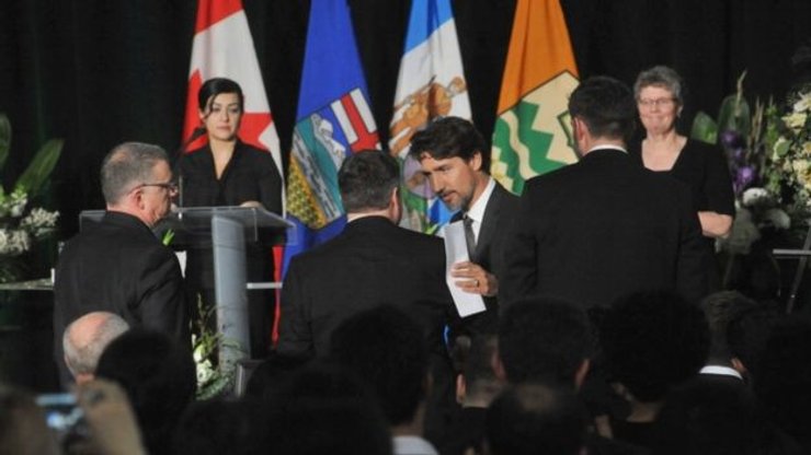 Премьер-министр Канады Джастин Трюдо на церемонии памяти жертв авиакатастрофы в Эдмонтоне