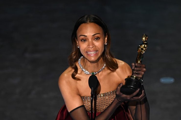 Зои Салдана