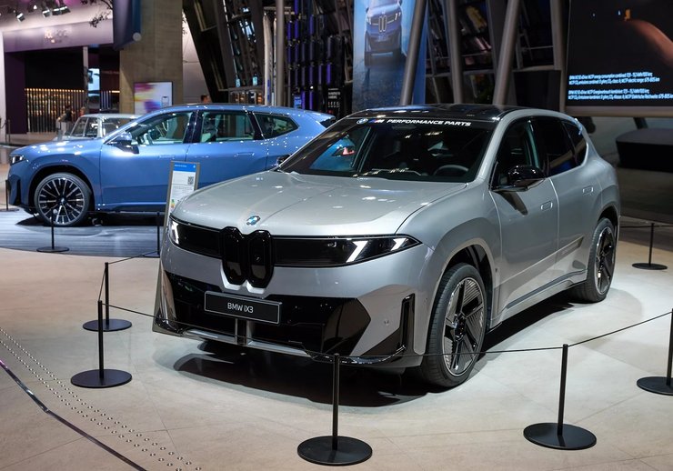 BMW iX3