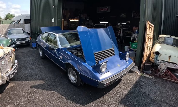 Купе Lotus Eclat