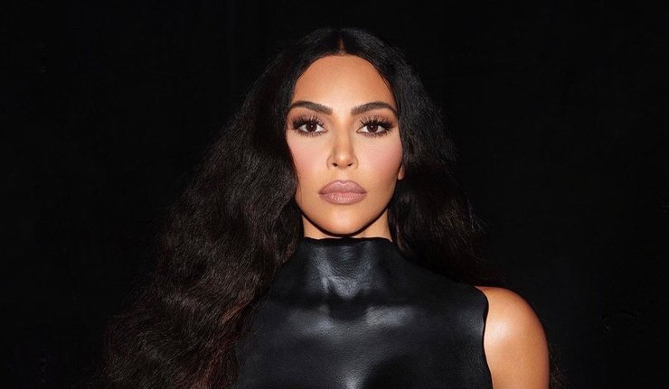 Ким Кардашьян Ким Кардашьян скандал