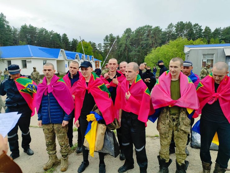 Обмін полоненими, 6 травня, бійці ЗСУ, прапор ЗСУ