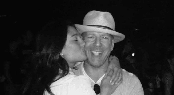 Брюс Вілліс з дружиною Еммою