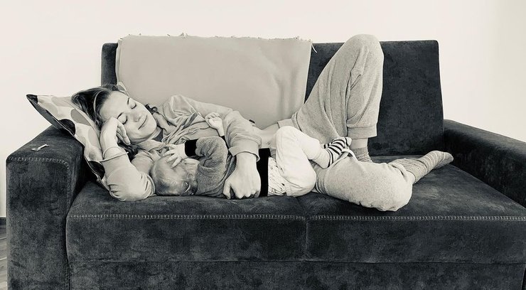 Ивонн Страховски, актриса