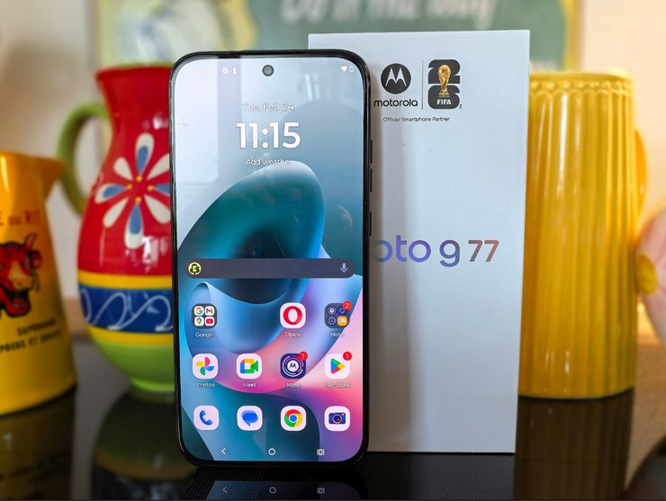 Motorola Moto G77 экран обзор