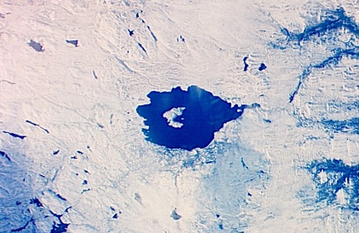 Кратер Містестін