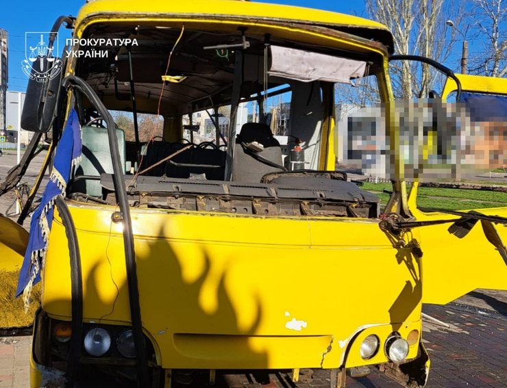 У Нікополі росіяни fpv-дроном атакували маршрутку