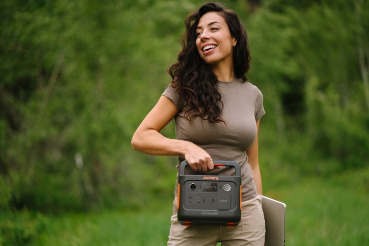 Jackery Explorer 300