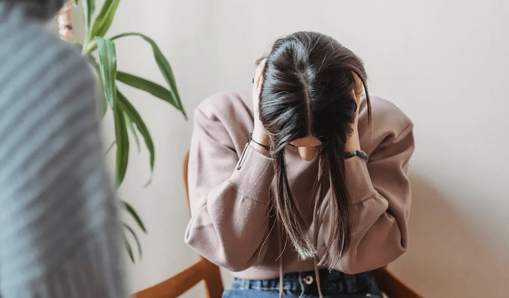 Ссора, скандал, розыгрыш, неудачная шутка парня, неудачное предложение руки и сердца, отношения, унижение,