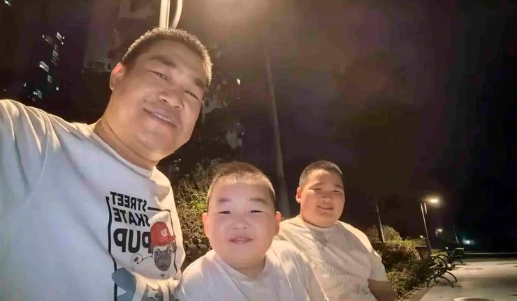 семья китай землетрясение