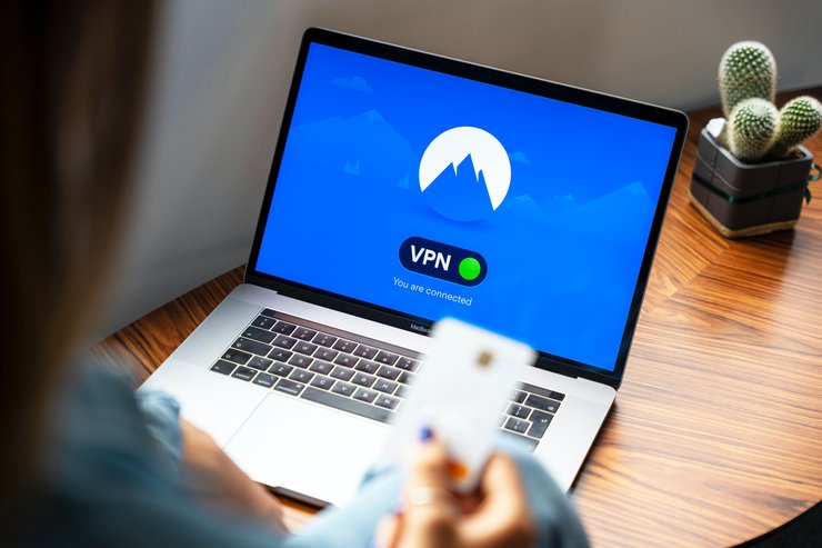 VPN значно ускладнює відстеження переміщень, місцезнаходження та активності