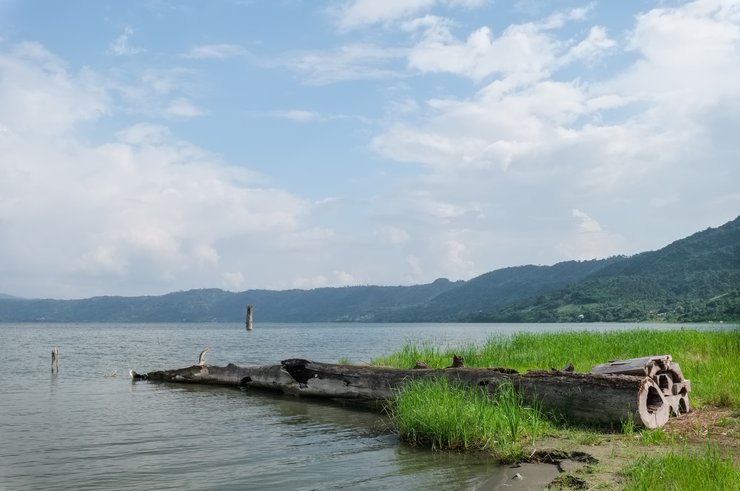 Озеро Босумтві в Гані